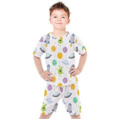 Seamless Pattern Cartoon Space Planets Isolated White Background Kids  Tee And Shorts Set by Vaneshart