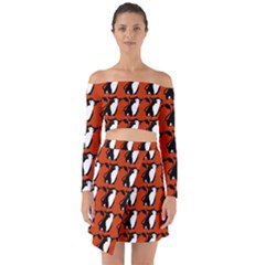  Bull In Comic Style Pattern - Mad Farming Animals Off Shoulder Top With Skirt Set by DinzDas