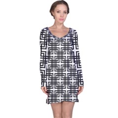 Pattern-vector-halftone-wallpaper Long Sleeve Nightdress by Semog4