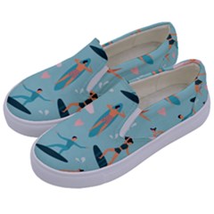 Beach-surfing-surfers-with-surfboards-surfer-rides-wave-summer-outdoors-surfboards-seamless-pattern- Kids  Canvas Slip Ons by Salman4z