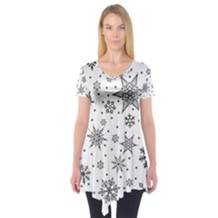 Snowflake-icon-vector-christmas-seamless-background-531ed32d02319f9f1bce1dc6587194eb Short Sleeve Tunic  by saad11