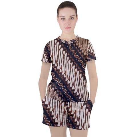 Batik Indonesian Culture Indonesia Authentic Women s T-shirt And Shorts Set by Perong