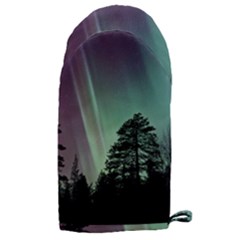 Silhouette Of Aurora Borealis Microwave Oven Glove by Bedest