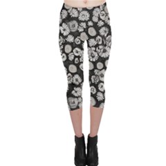 Mid Century Retro Floral 1970s 1960s Pattern 86 Capri Leggings  by violetheavensky