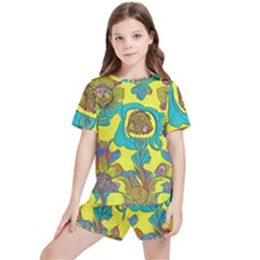 Mid Century Retro Floral 1970s 1960s Pattern 60 Kids  T-shirt And Sports Shorts Set by violetheavensky