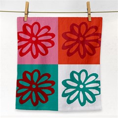 Flower Face Towel by Siebenhuehner
