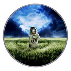 Astronaut Wireless Fast Charger(white) by Ket1n9